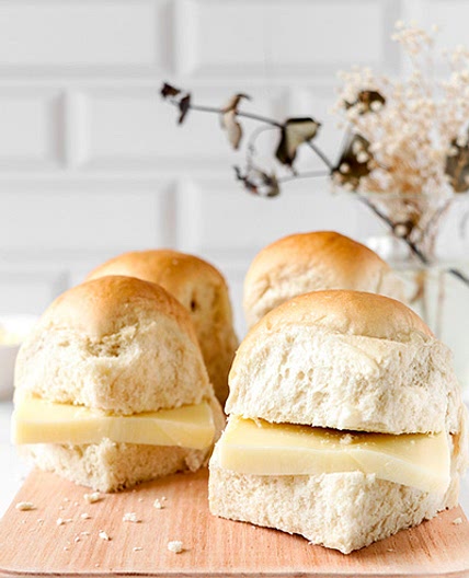 Trinidad hops bread