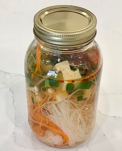 Vegan healthy instant noodles