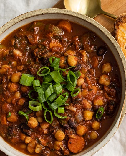 Killer 3 Bean Vegan Chili with White Beans (instant pot)