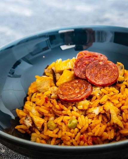 One-pot rice with chicken and chorizo
