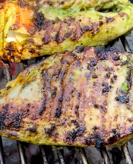 Grilled Chicken Pesto