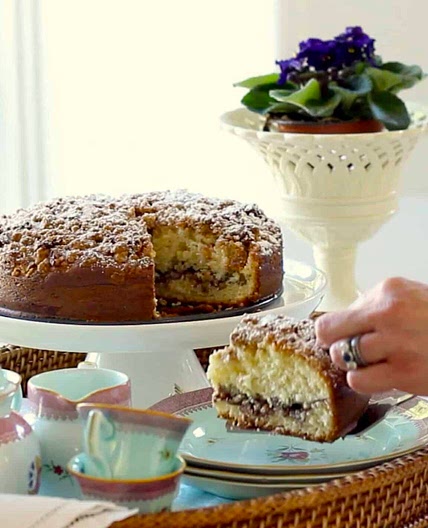 Classic Crumb Cake