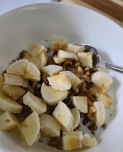Banana nut oatmeal