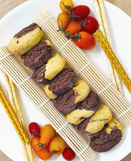 Raisins / Cranberries Chocolate Twist