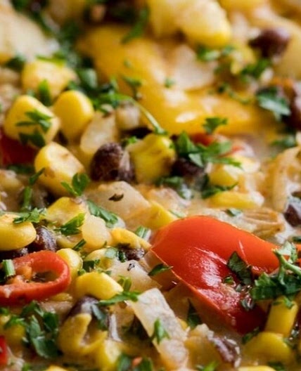 CREAMY SWEETCORN CHOWDER