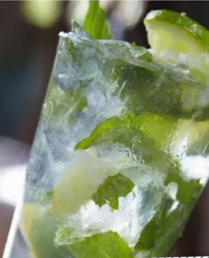Traditional lime mojito with honey