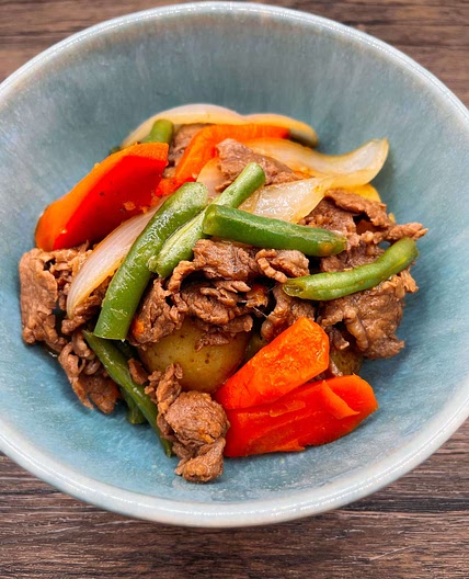 Nikujaga (Japanese Meat & Potato Stew)