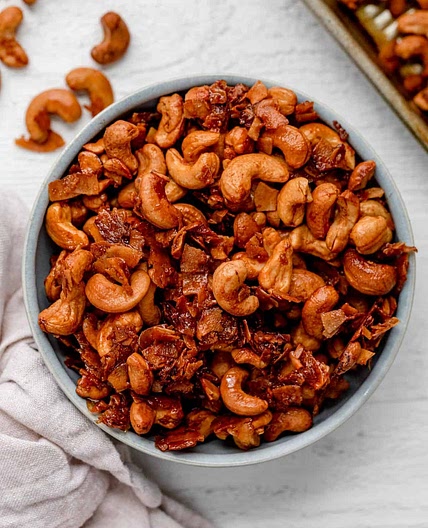 Roasted Cashews with Coconut