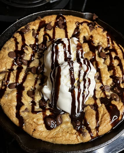 Chocolate Chip Pizookie