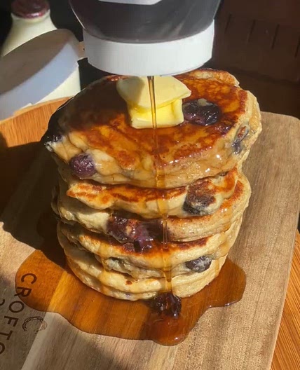 blueberry fluffy protein pancakes