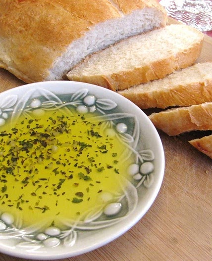 Bread and oil 