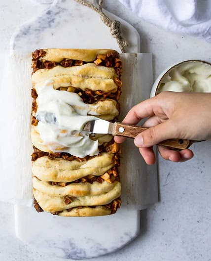 Apple Cinnamon Roll Pull-Apart Bread