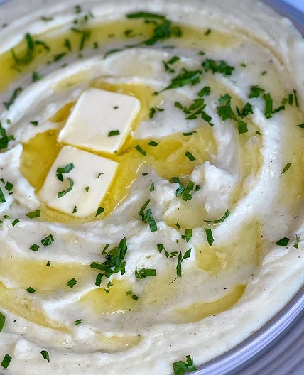 Creamy garlic mashed potatoes
