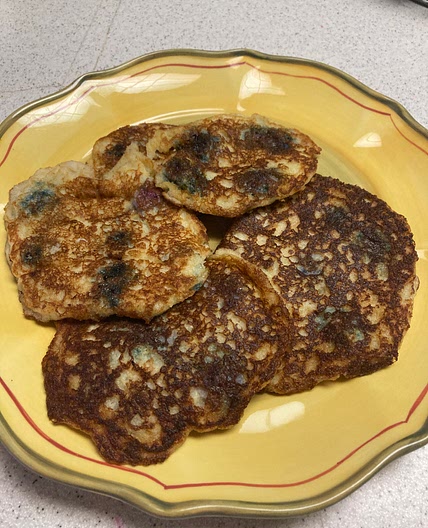 Low-Carb Blueberry Pancakes