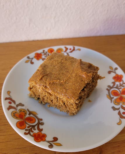 Spice cake with a twist