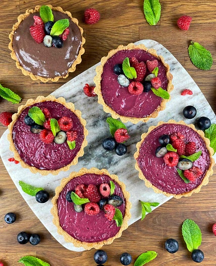 Pâte Sablée with Berry Curd