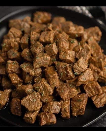 Crockpot Garlic Butter Steak Bites 