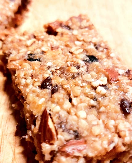 Energy bar - Banana, oatmeal, raisins, almonds and dried apricots.