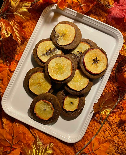 Mrs. Beans Nutmeg Ginger Apple Snaps