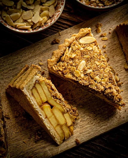 Apple Crumble Tart