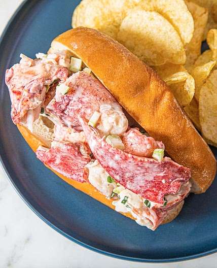 Classic New England Lobster Rolls Recipe
