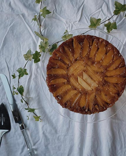 caramel apple spice cake
