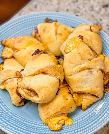 Pulled pork crescent roll ups 