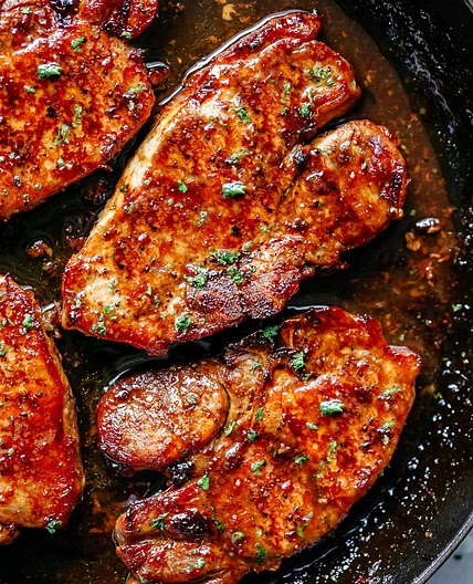 Thịt heo áp chảo rau củ - Honey Garlic Pork chop