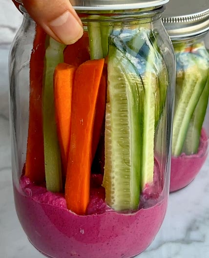 Easy Beet Hummus