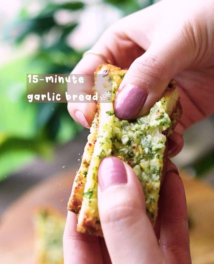 15 Minute Garlic Bread 