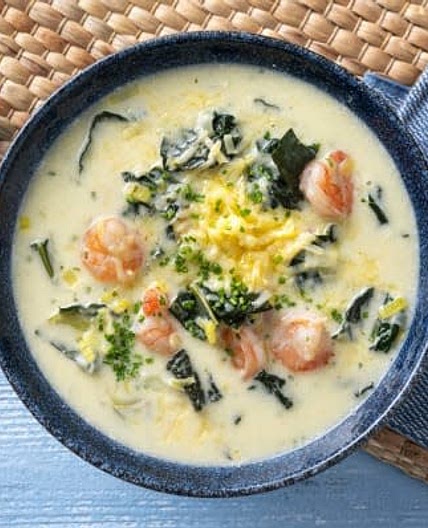 Creamy Prawn Chowder
With Cheddar and Chives