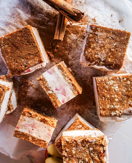 APPLE PIE ICE CREAM SANDWICHES