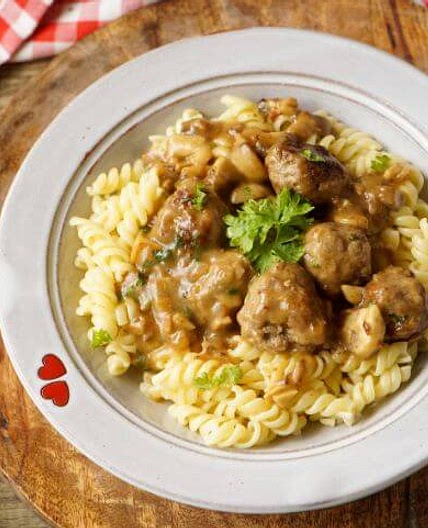 Jägerklösschen mit Champignons