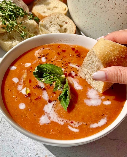 Roasted Garlic Tomato Soup