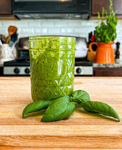 Bottom-friendly Pesto