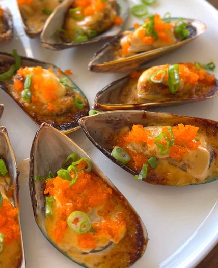 Dynamite Mussels with Bang Bang sauce