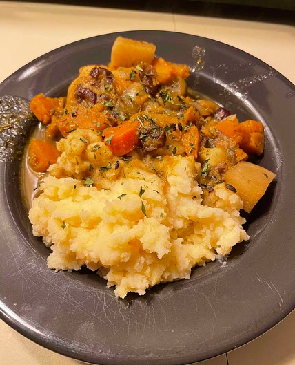 Braised Chicken and Earthy Root Vegetables [HMC]
