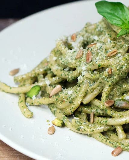 SPAGHETTIS AU PESTO DE PISTACHES