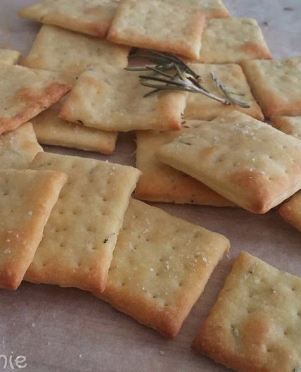 Crackers au romarin