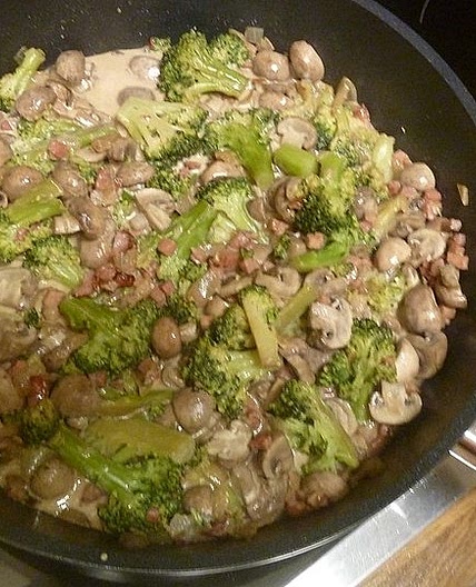 Brokkoli-Champignon-Pfanne