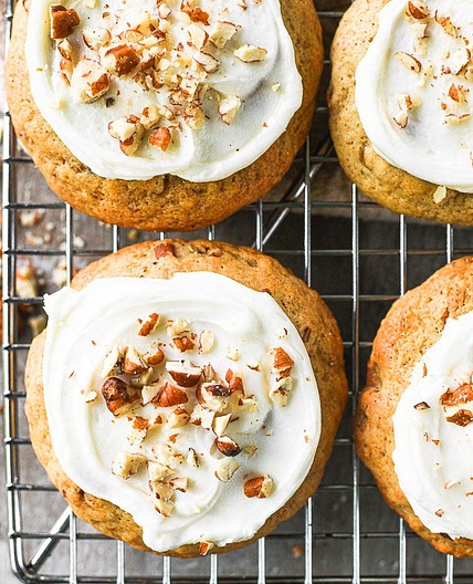 Crumbl 🙀 Banana Bread Cookies