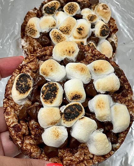 S’mores rice cake