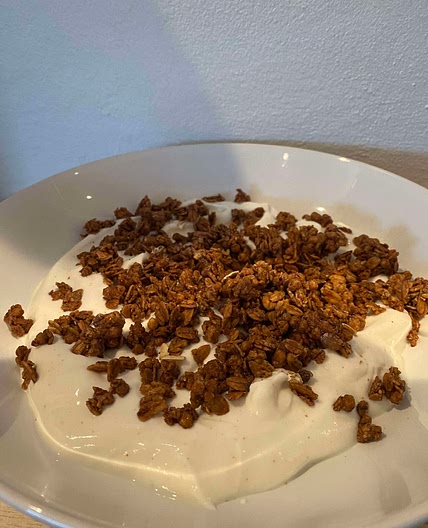 400 cal | Skyr med mysli 