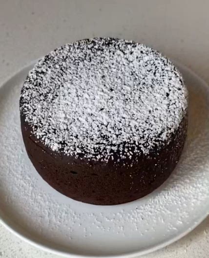 Molten lava cake