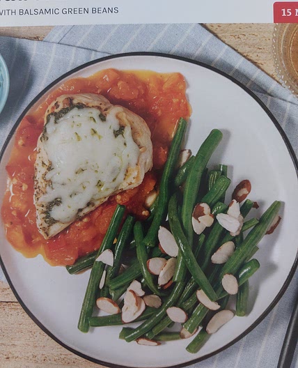 Pesto Chicken and Fresh Tomato Sauce with Balsalmic Green Beans