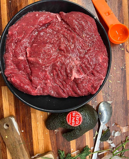 Skirt steak with chimichurri