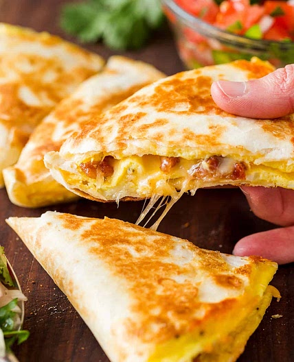 Easy Breakfast Quesadilla
