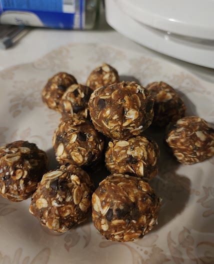 Healthy maca messy balls