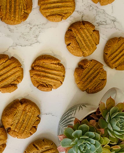 Keto Peanut Butter Biscuits (3 INGREDIENT!)