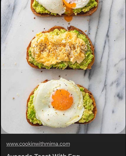 Avocado egg toast 400k